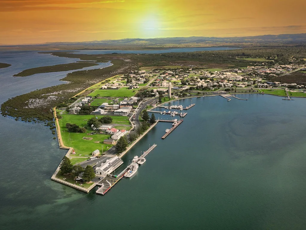 Port Albert HOW AFFORDABLE IS THIS??
COMPACT LAND SIZE AWAITING DEVELOPMENT IN PORT ALBERT