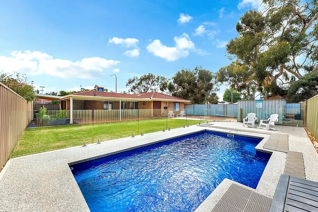 Parafield Gardens 3房  Corner Allotment, Luxury Home, Endless Opportunity