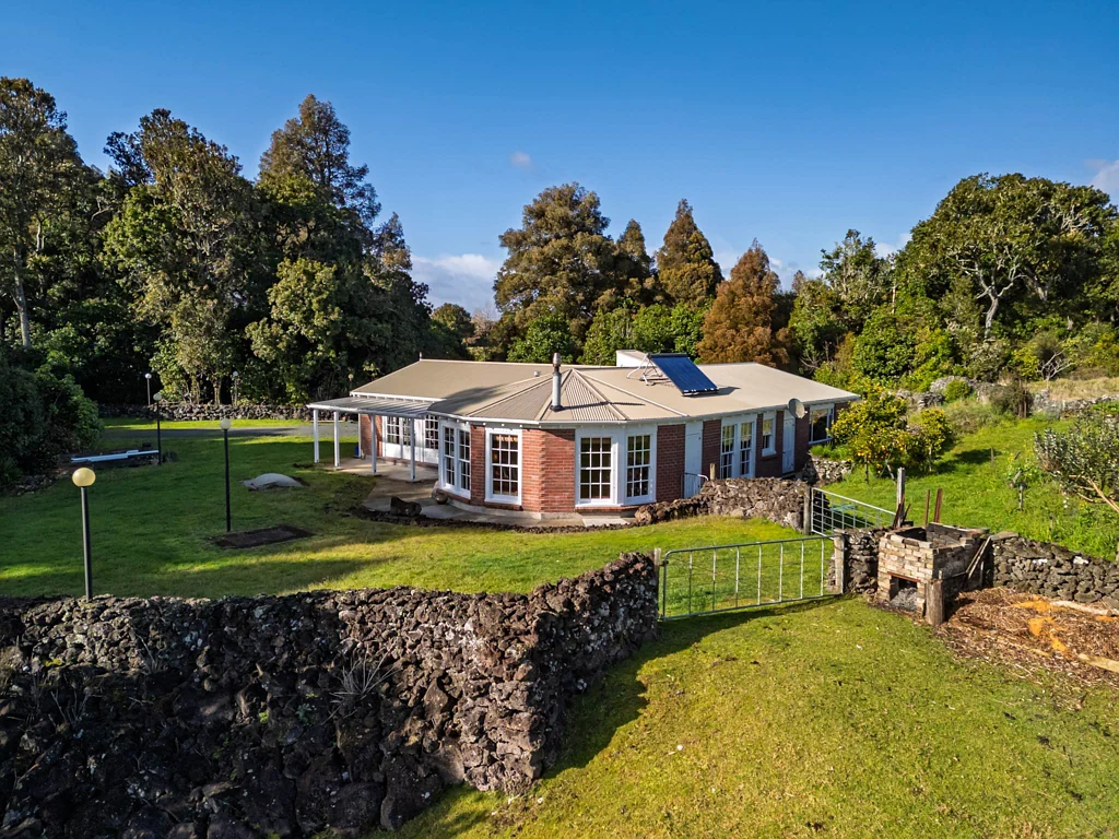 Kerikeri 3कमरा A Little Different – Cash Buyers Only!
