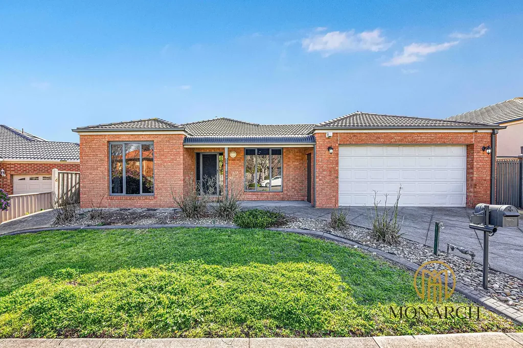 Charming Family Home in Prime Craigieburn Location!