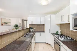 5/12 Baker Street, Gosford