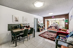 3/3 Longworth Avenue, Eastlakes