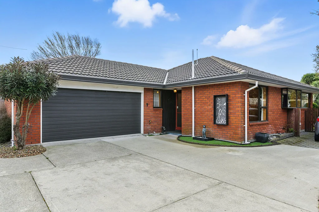 Avonhead 2ਬੈੱਡਰੂਮ Sunny, Spacious & Superbly Located