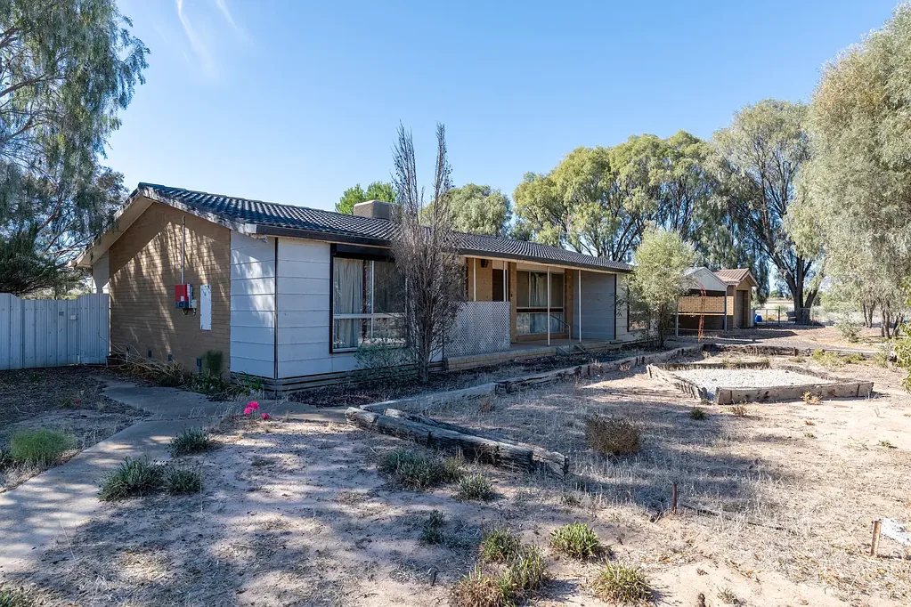 15 Clark Street, Nhill, VIC 3418