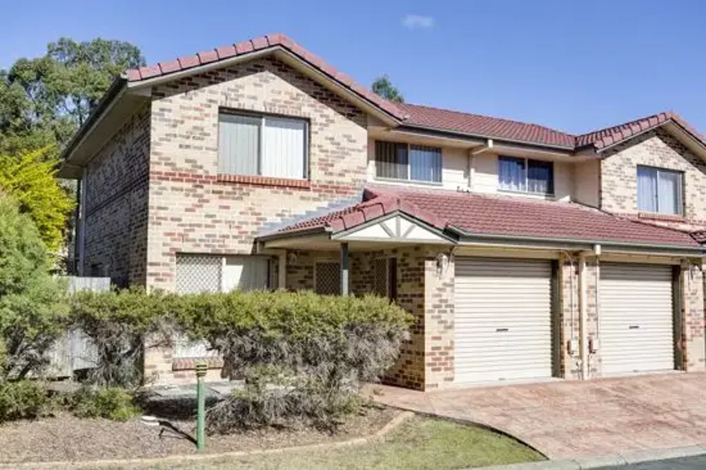 3 Bedroom Townhouse in Gated Community