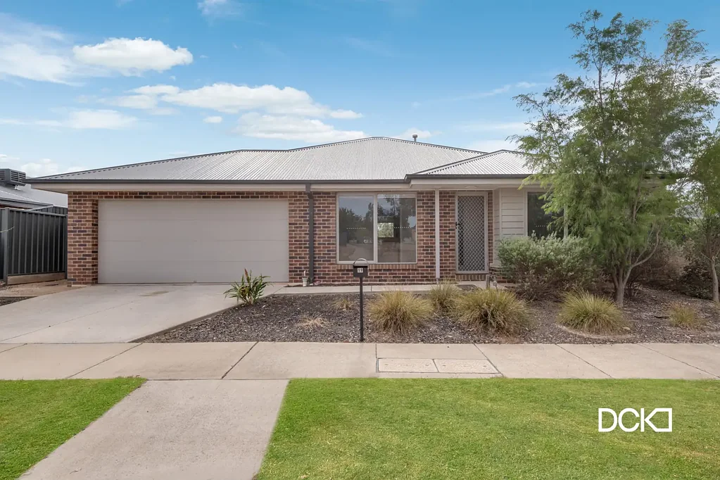 19 Parkview Boulevard, Huntly, VIC 3551