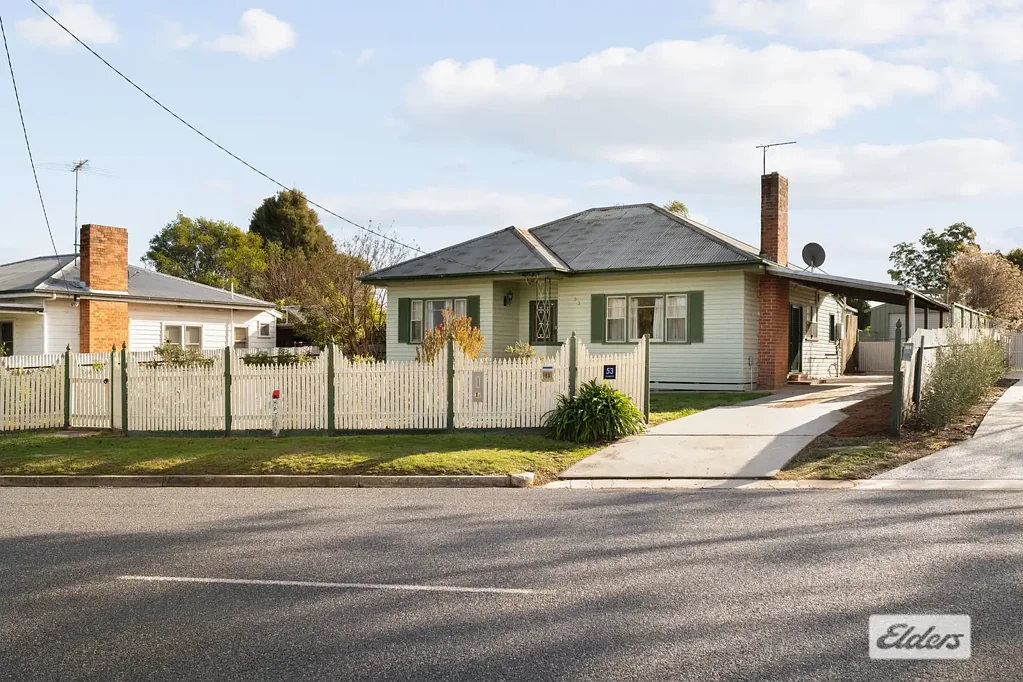 Rutherglen 3 Bedroom Charming & Spacious
