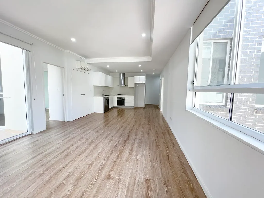 Location|Convenience|Modern Fit Out with Floorboards