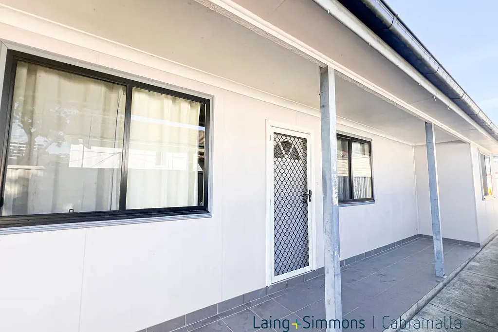 GOOD CONDITION GRANNY FLAT