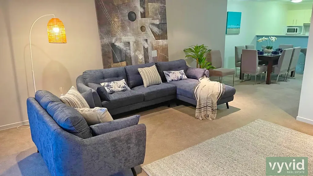 Gladstone Central 3 Bedroom Stylish Dual Key CBD Apartment - Great Opportunity