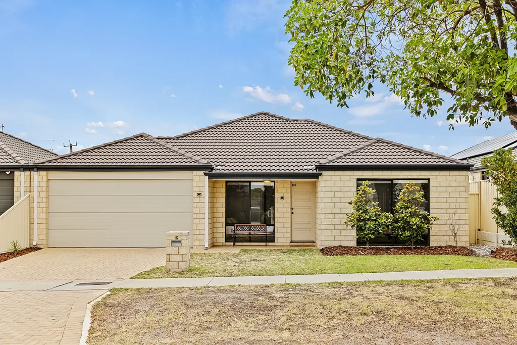 16 Hiscox Place, Redcliffe, WA 6104