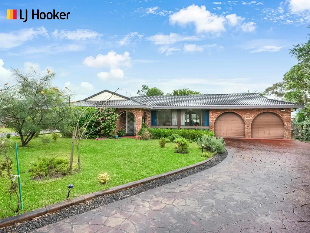 Bomaderry 3Phòng ngủ "Highly Sought After Location"