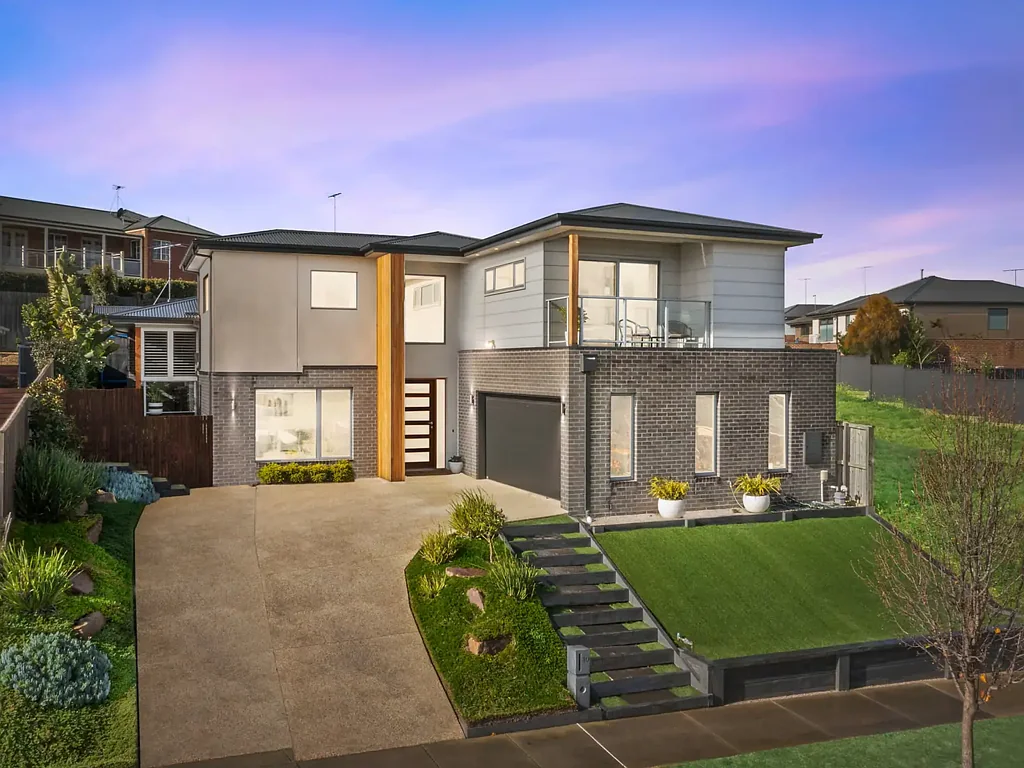 10 Aitkenside Avenue, Highton, VIC 3216