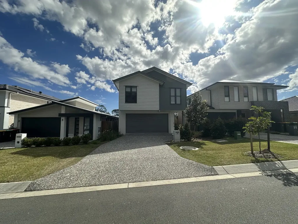 Spacious 4 Bedroom Family Home with Modern Comforts in Pallara