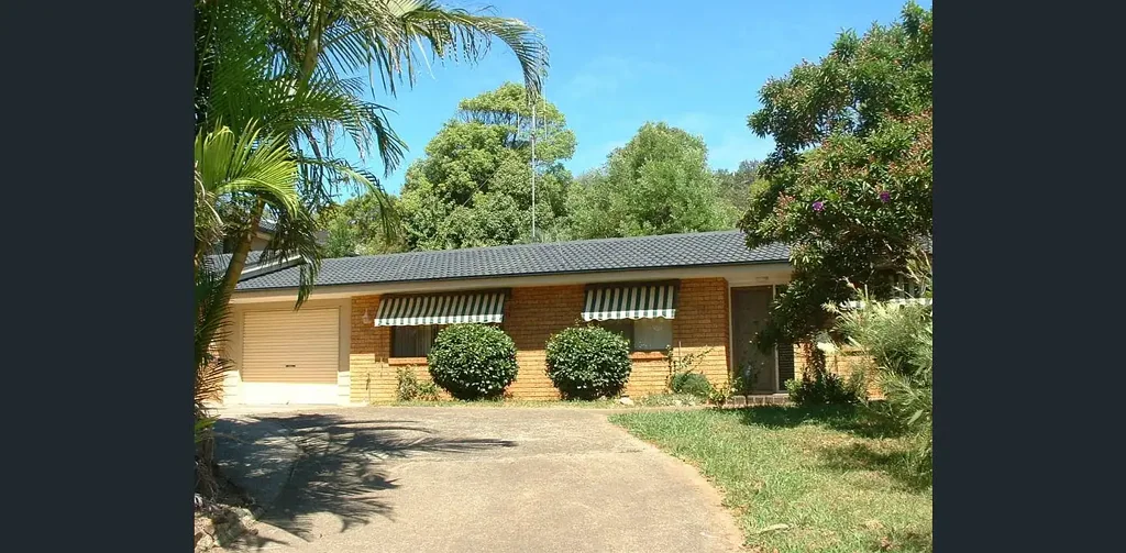 Low-Maintenance Townhouse in Sought-After Lighthouse Beach