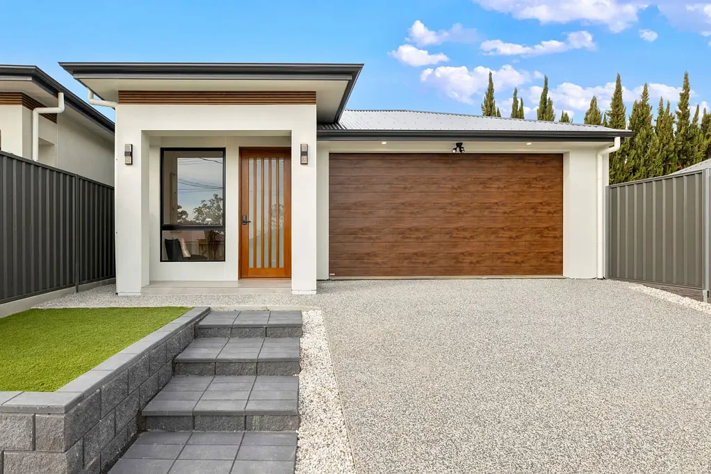Enfield 4 Bedroom Ultra-Luxe in Enfield: Designer Family Haven Decked in High-End Feature & Finish.