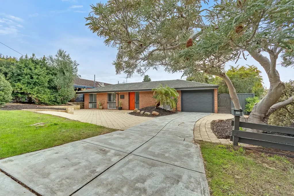 23 Culloden Road, Duncraig, WA 6023