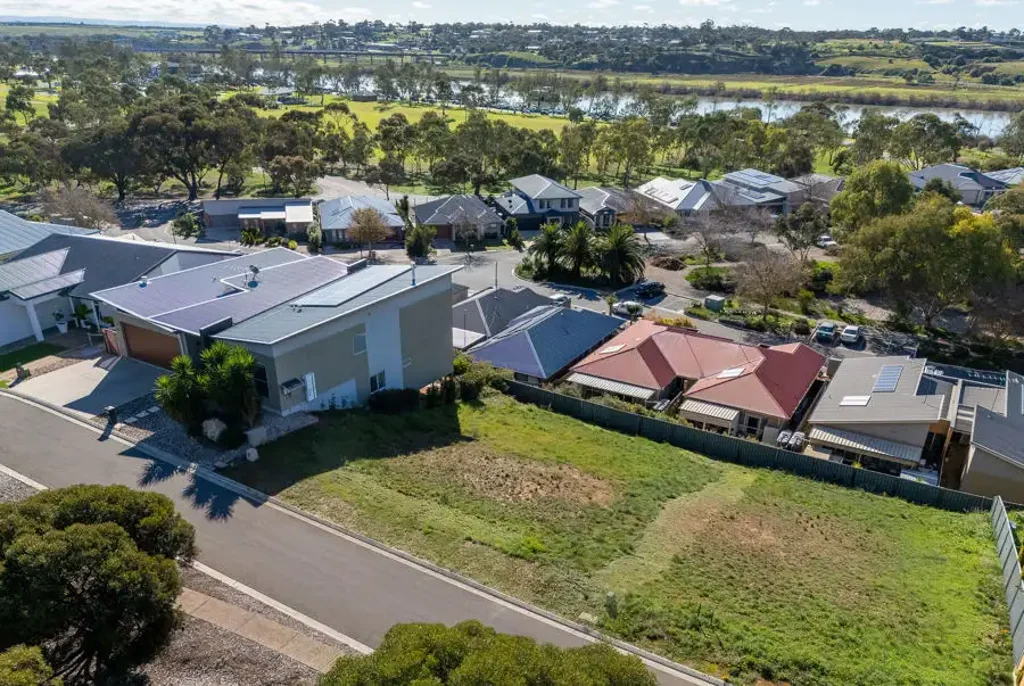 Murray Bridge Piece of Paradise