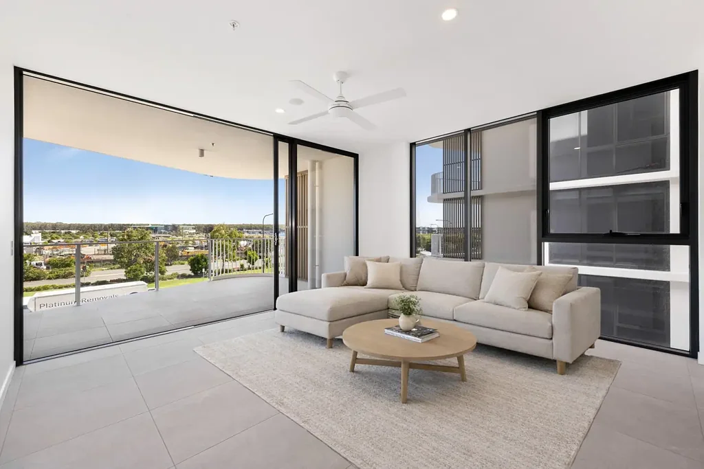 302/11 Waterside Retreat, Birtinya, QLD 4575