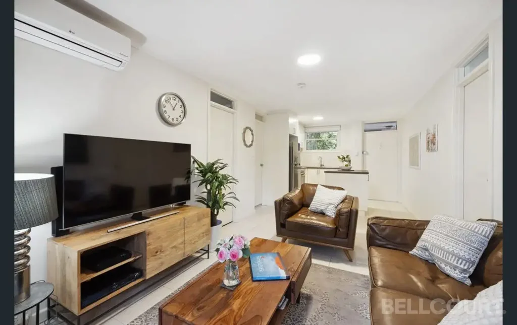 Partly Furnished Modern Flat in Sought-After Mount Lawley!