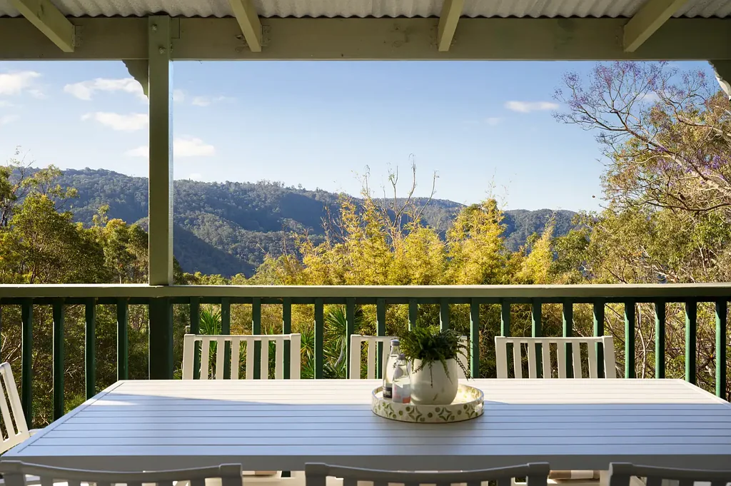 Tamborine Mountain 4침실 Two Dwellings, Endless Views & Tamborine Mountain Living