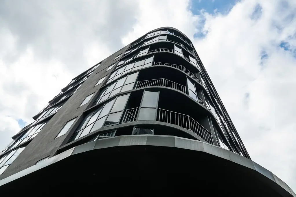 West End 2 Slaapkamer Urban Edge Meets Refined Living at Escent