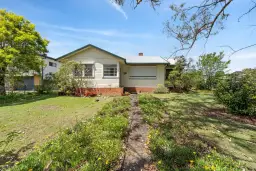 11 MCLEAN ST, South Grafton