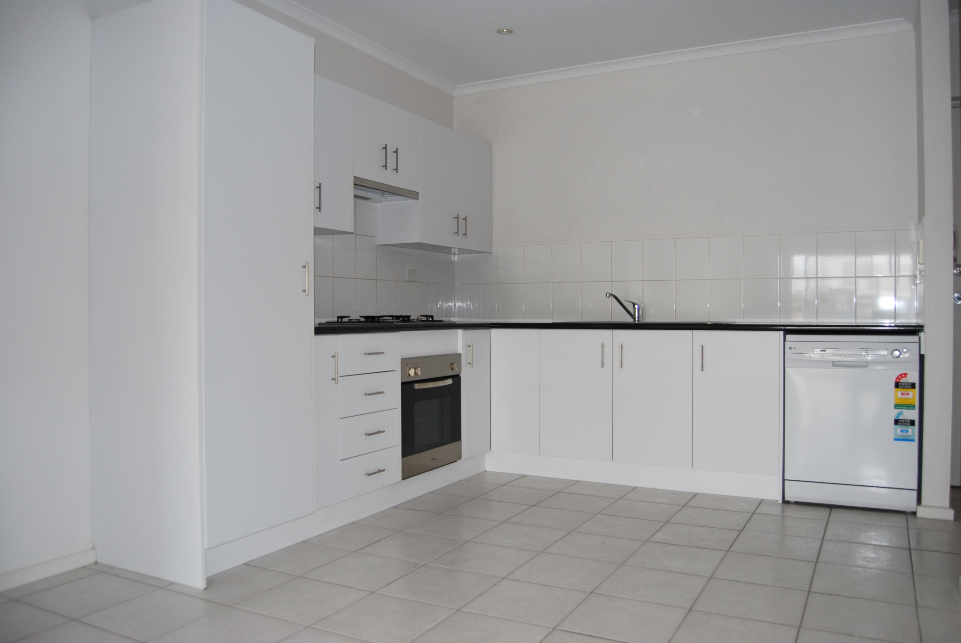 2-4 HURTLE PDE, MAWSON LAKES SA 5095, 0 habitaciones, 0 baños, Townhouse