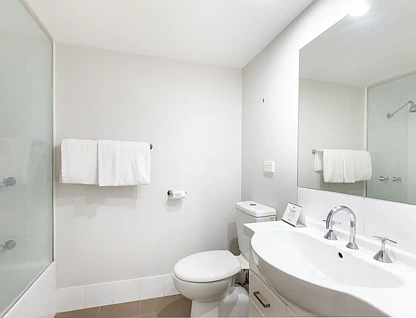 Address Withheld, Kangaroo Point, QLD 4169, 2 Schlafzimmer, 1 Badezimmer, Apartment