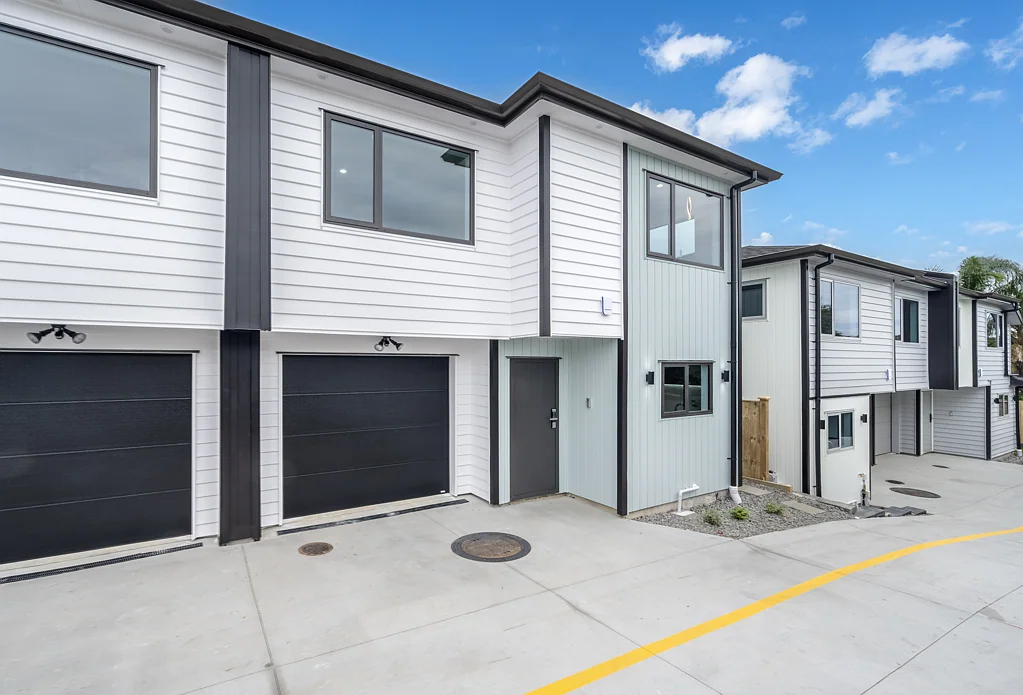 2/69 Angelo Avenue, Howick, Manukau City, Auckland