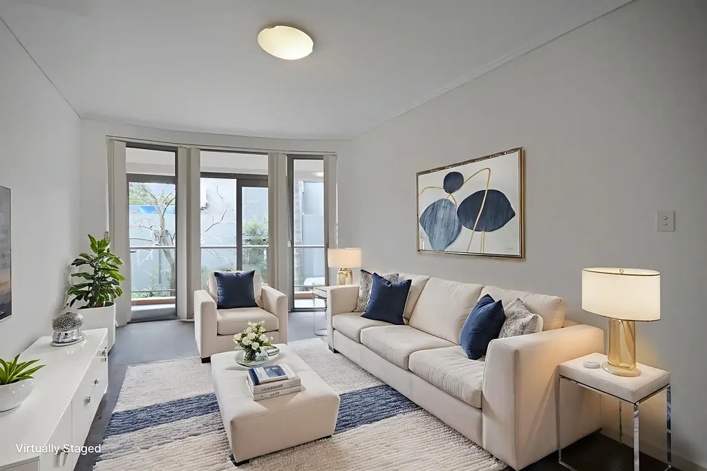 BRIGHT AND AIRY ONE BEDROOM APARTMENT WITH BALCONY