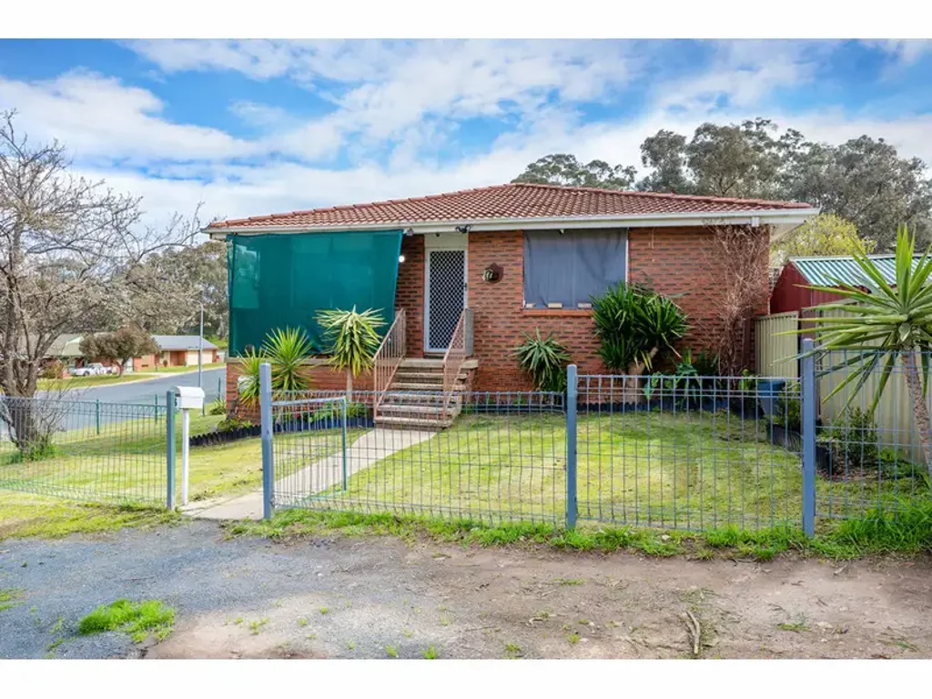 Neat & Tidy Three Bedroom Home