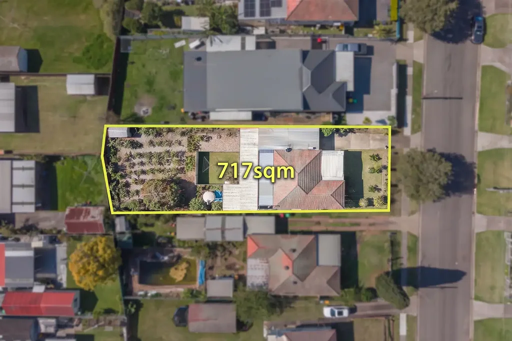 Villawood 3कमरा Renovated Family Haven with Expansive 717sqm Potential