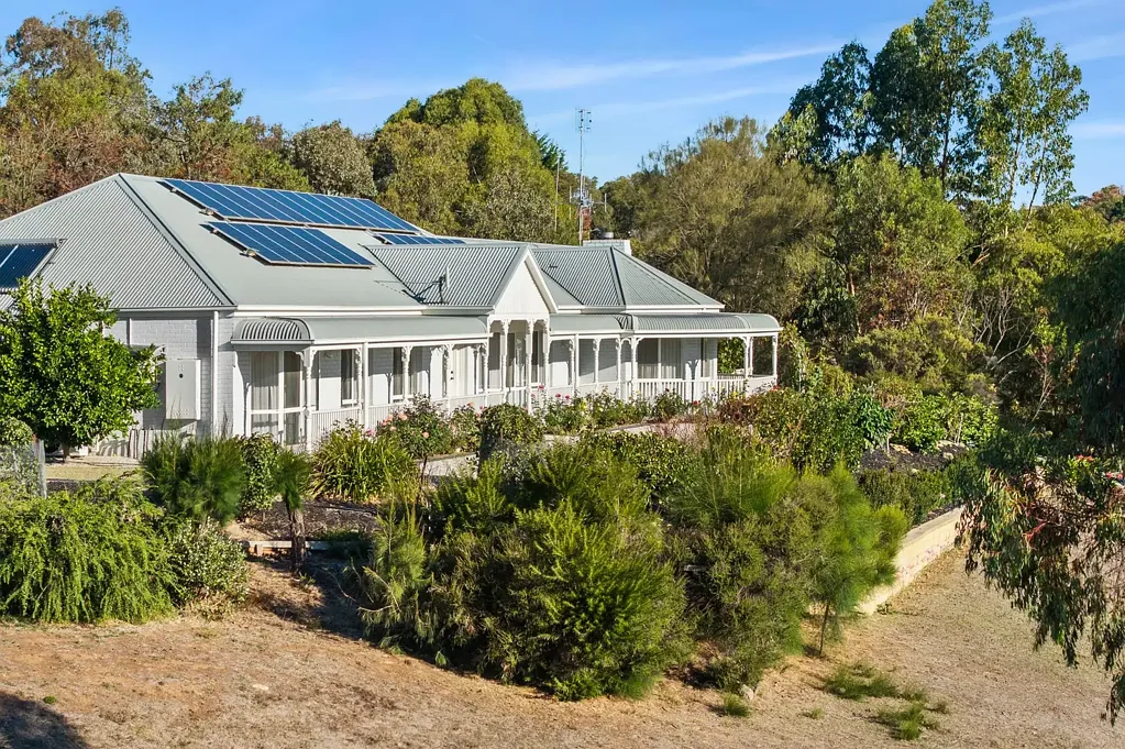 Kilmore 5ਬੈੱਡਰੂਮ Modern Family Living with Breathtaking Views on Over 5 Acres