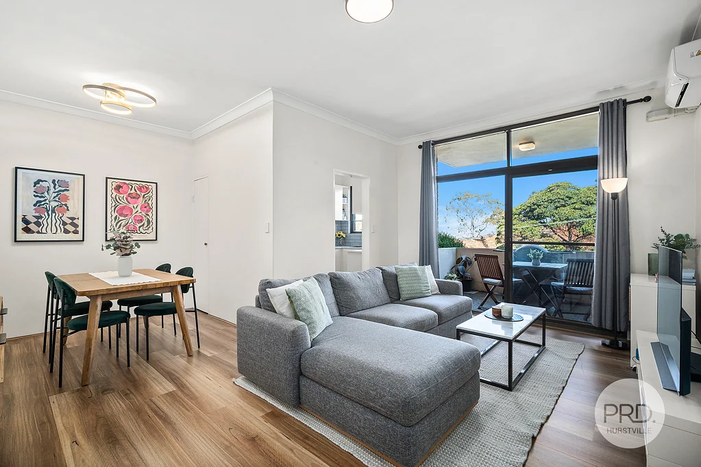 Hurstville 2कमरा Fully Renovated Unit Facing Maher Street