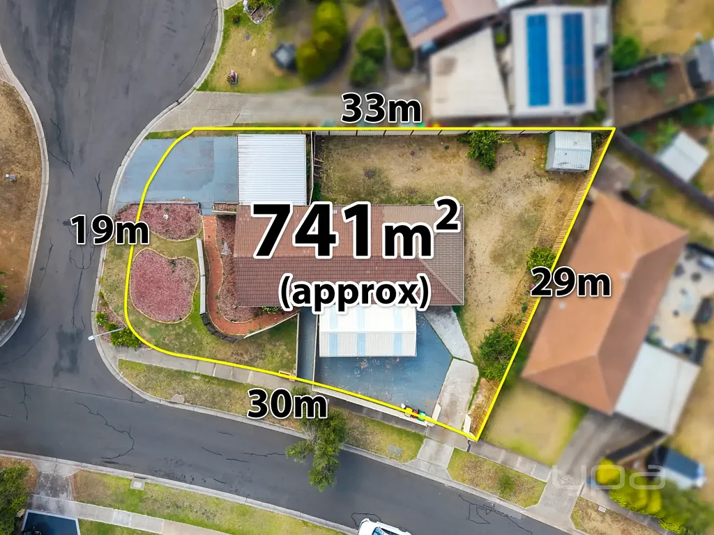 4 Pinnacle Crescent, Brookfield, VIC 3338