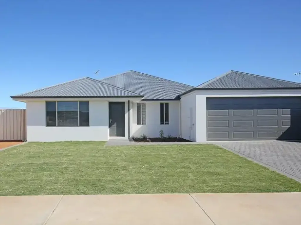 MODERN FAMILY HOME