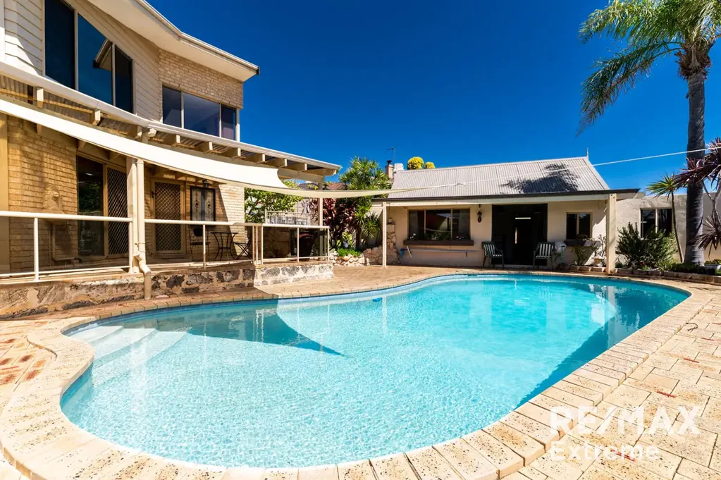 6 Georges Close, Kallaroo, WA 6025