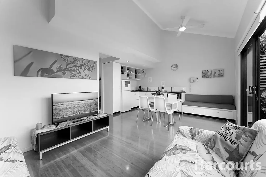 Preston Beach 2બેડરૂમ Under Offer by HARCOURTS Mandurah - Tina Whitman