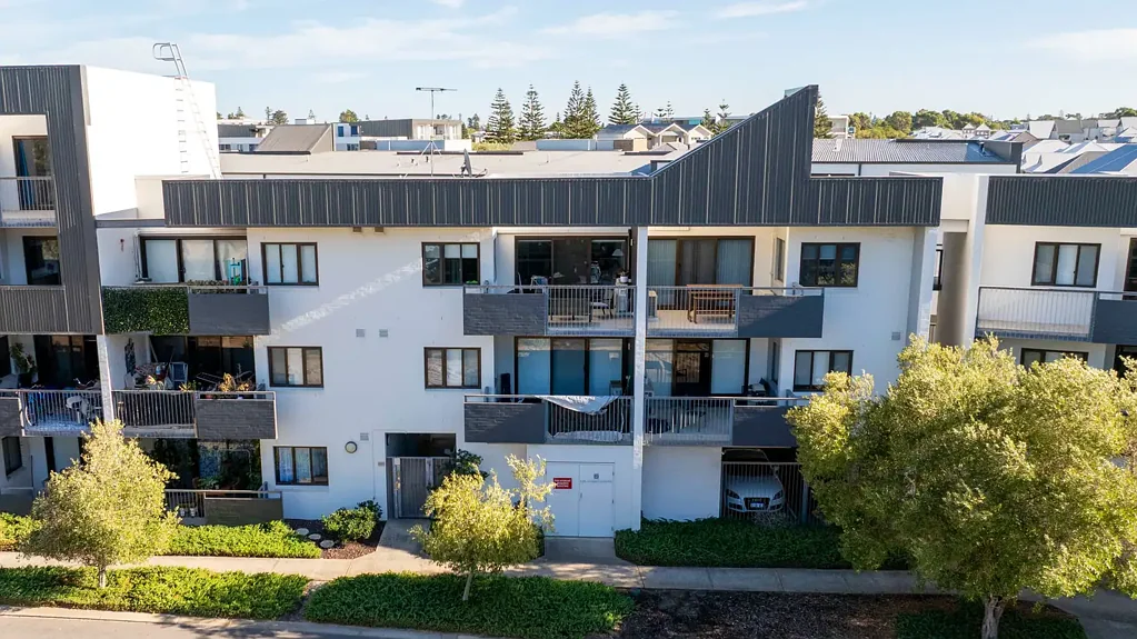 90/59 Breaksea Drive, North Coogee, WA 6163