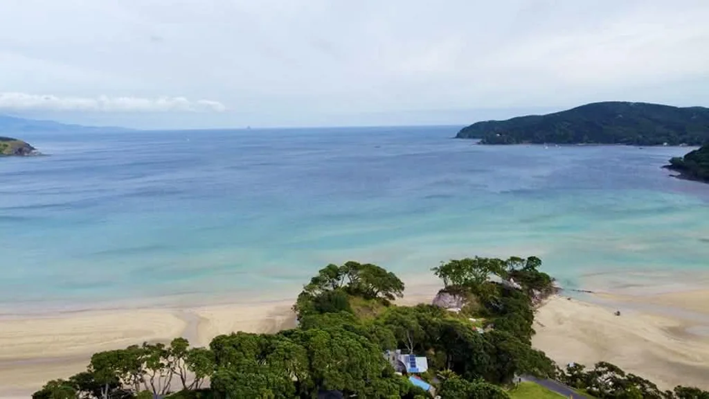 Great Barrier Island Prestige Location - Native Bush & Sea Views
