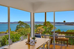 2/43 Telstar Place, Beach Haven