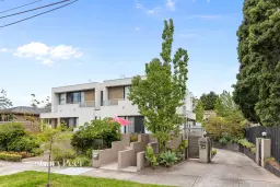 9/15 Waiora Road, Caulfield North