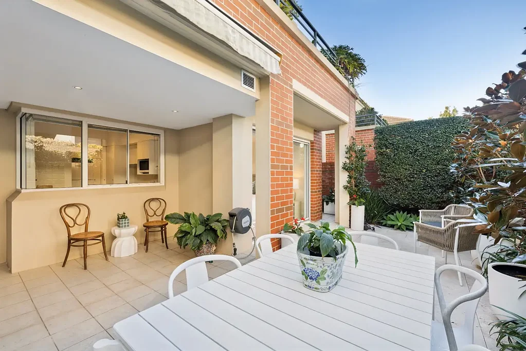 Mosman 2कमरा Garden Apartment in the Heart of Mosman Village.