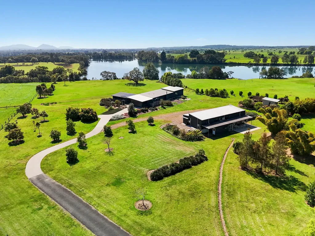 Pampoolah 3Kwarto A Prestigious 31 Acre Retreat  |  Lifestyle, Luxury & Riverfront