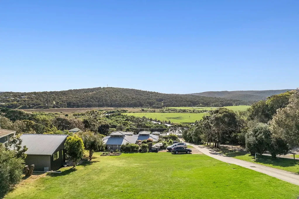 Aireys Inlet HUGE 1784sqm BLOCK WITH VIEWS AND 3 LOT SUBDIVISION POTENTIAL