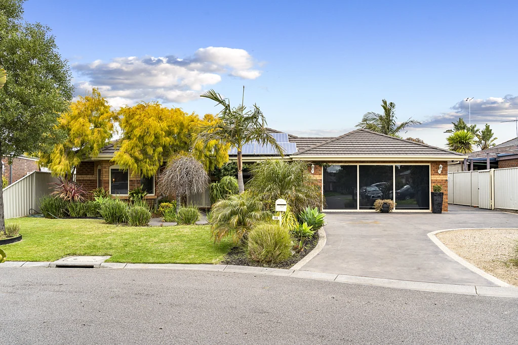 34 Stoneleigh Place, Craigieburn, VIC 3064