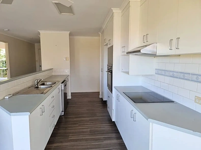 Kitchen - 4 Diamond Ct, Point Vernon, QLD 4655