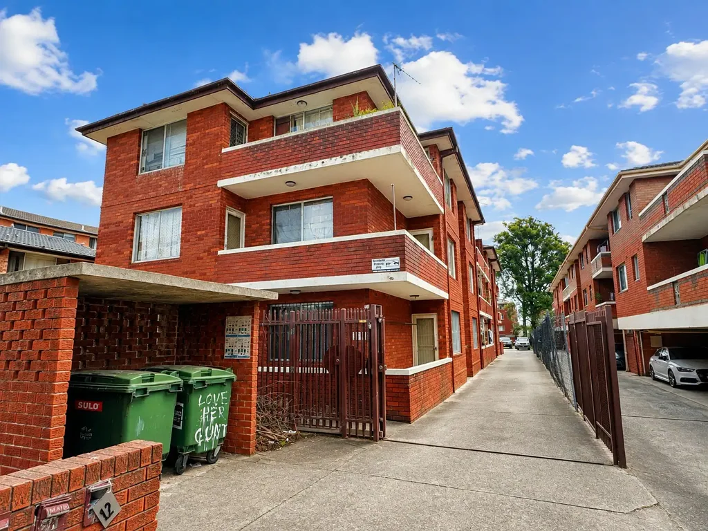 Convenient First-Floor Unit Close to Cabramatta CBD