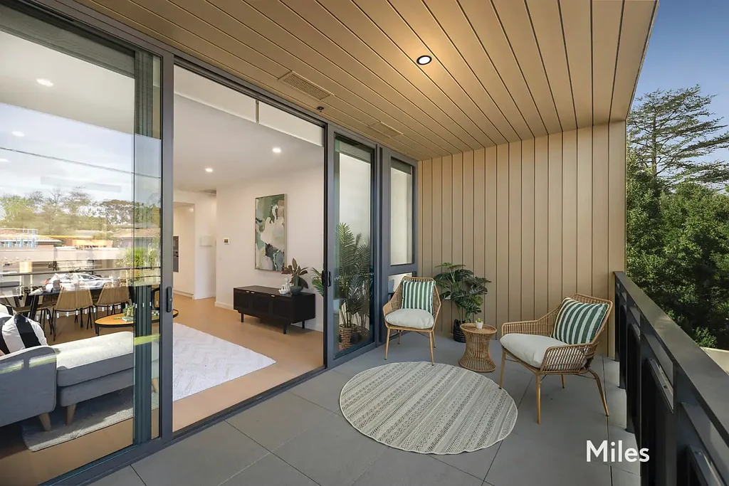 Ivanhoe East 2 Bedroom Love Your Lifestyle at "The Grounds"